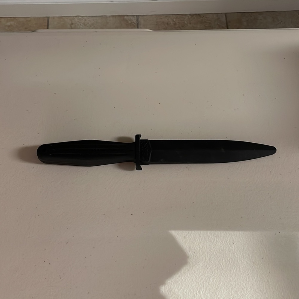 NWOT Hard Training Dummy Knife - Picture 3 of 3